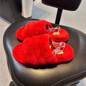 UGG fluff slide